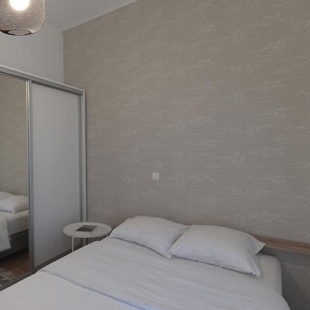 Beautiful Athenian Apartment Next To The Center ภายนอก รูปภาพ